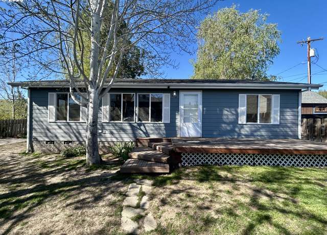 Property at 402 Dufur Ave, Maupin, OR 97037, 3 beds, 2 baths