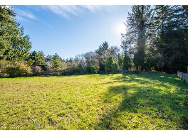 Property at 1168 2nd St SE, Bandon, OR 97411