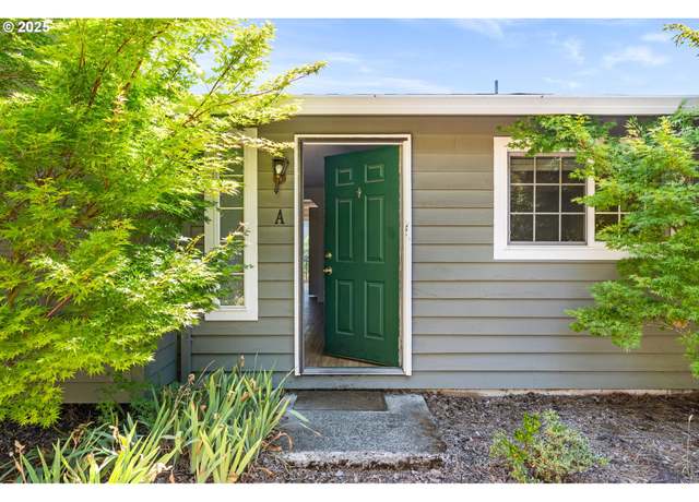 Property at 6654 SW Capitol Hwy, Portland, OR 97219, 8 beds, 4 baths