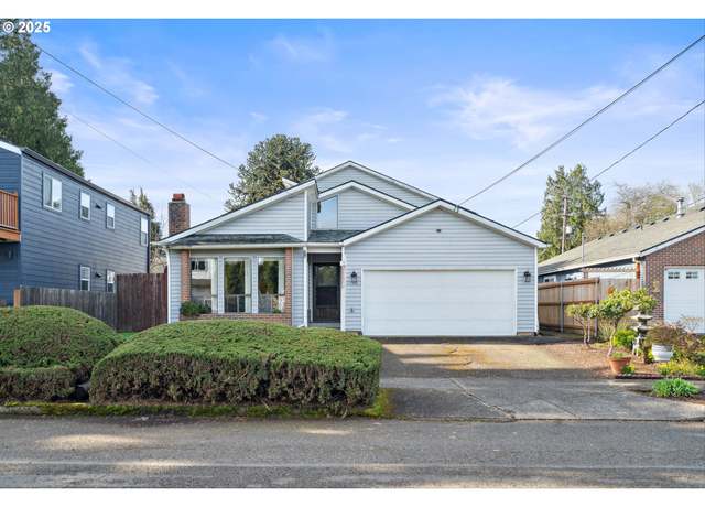 Property at 7206 N Amherst St, Portland, OR 97203, 4 beds, 3 baths