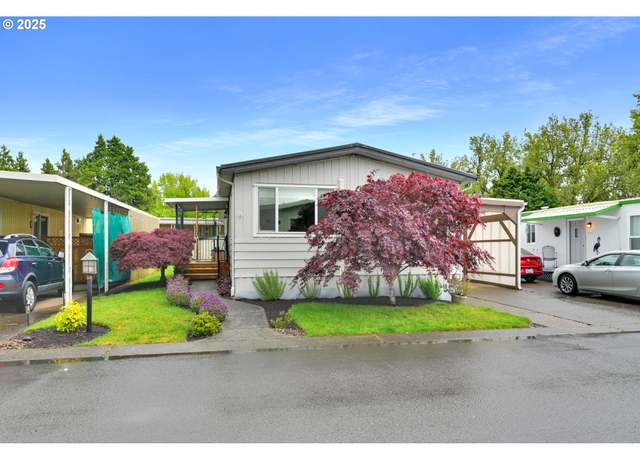 Property at 1800 Lakewood Ct #15, Eugene, OR 97402, 3 beds, 2 baths