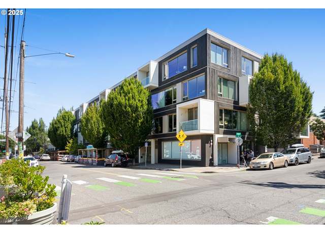 Property at 28 SE 28th Ave #308, Portland, OR 97214, 2 beds, 1.5 baths