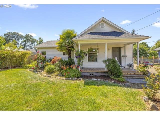 Property at 119 N Harrison St, Newberg, OR 97132, 3 beds, 1 bath