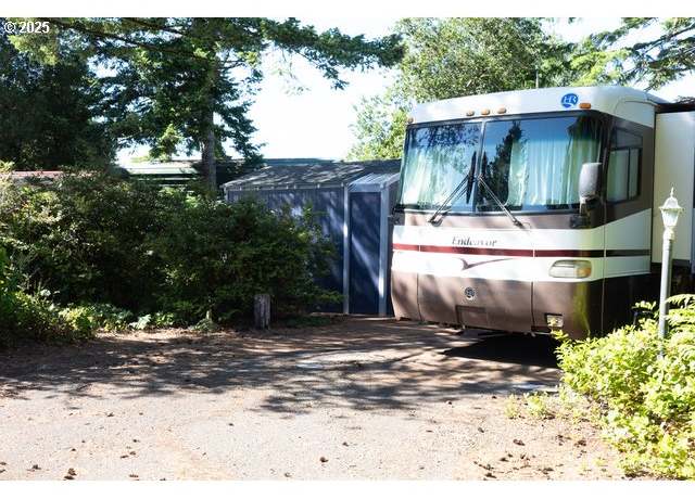 Property at 19 Sand Dollar Dr, Florence, OR 97439