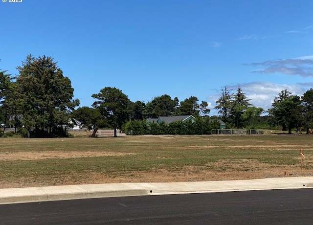 Property at 4 Bandon Coast Vlg, Bandon, OR 97411