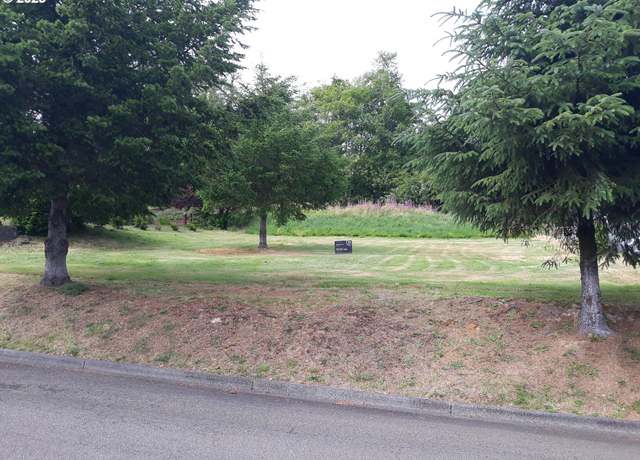 Property at 1880 SE 3rd St, Astoria, OR 97103
