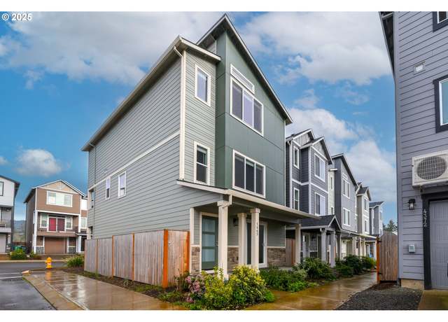 Property at 1445 N Siltstone Ave, Newberg, OR 97132, 3 beds, 2.5 baths