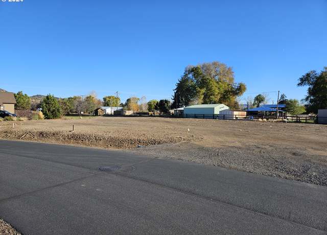 Property at 240 NW Saddle Ridge Loop, Prineville, OR 97754