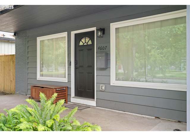 Property at 4607 SE 88th Ave, Portland, OR 97266, 3 beds, 2 baths