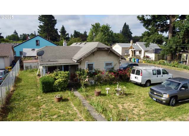 Property at 6800 SE Duke St, Portland, OR 97206, 2 beds, 1 bath