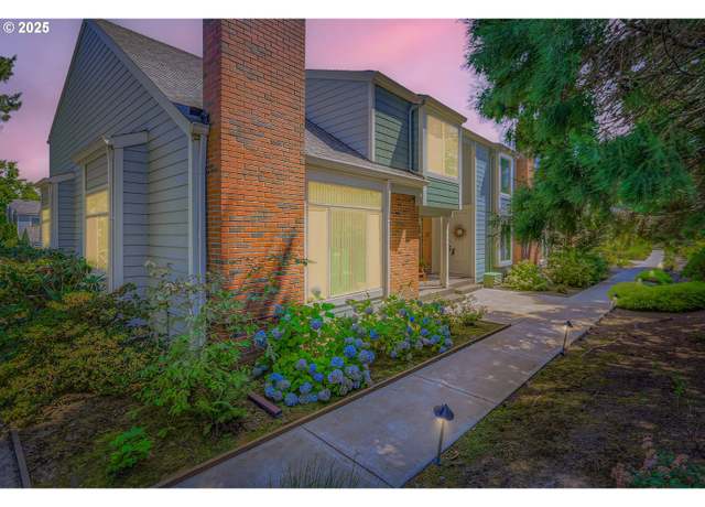 Property at 1589 Boca Ratan Dr, Lake Oswego, OR 97034, 3 beds, 2 baths