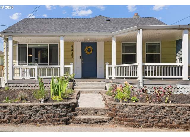 Property at 4423 SE 31st Ave, Portland, OR 97202, 3 beds, 3.5 baths