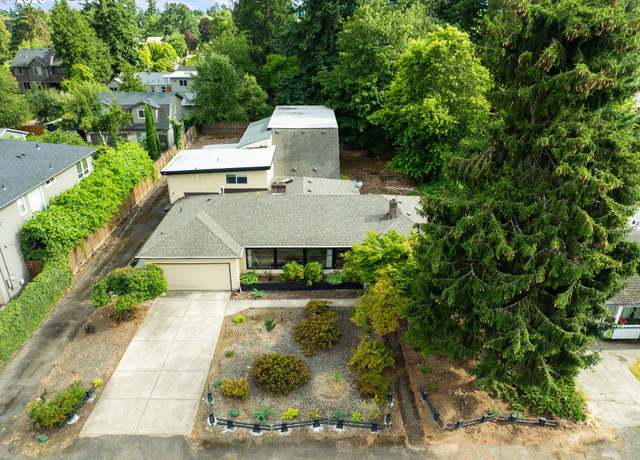 Property at 11016 NE Fargo St, Portland, OR 97220, 5 beds, 4 baths