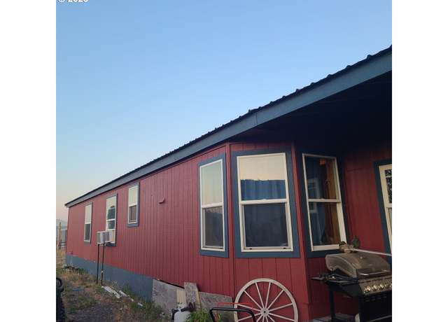 Property at 70775 Middle Rd, Elgin, OR 97827, 4 beds, 2 baths
