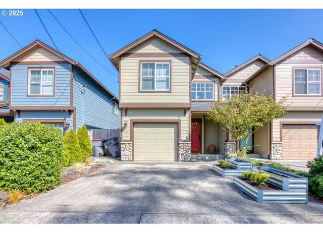 Property at 1061 S Columbia St, Seaside, OR 97138, 3 beds, 2.5 baths