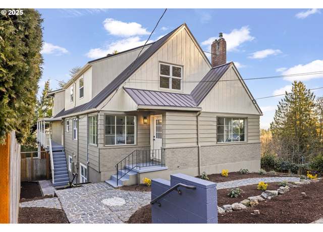 Property at 3412 SW 13th Ave, Portland, OR 97239, 6 beds, 4 baths