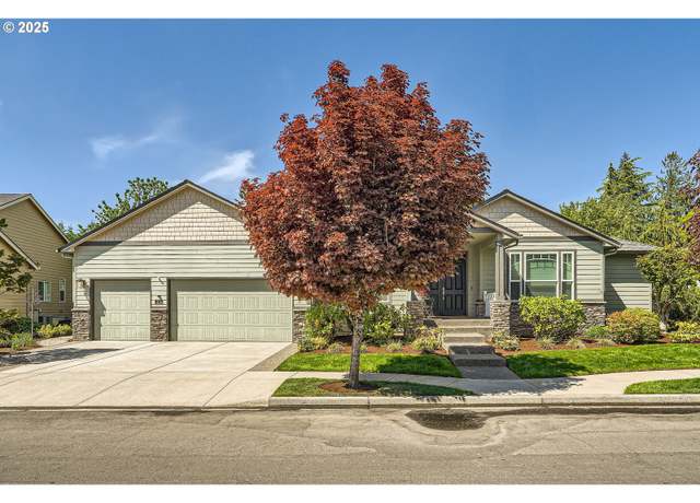 Property at 1114 S 6th Way, Ridgefield, WA 98642, 4 beds, 3.5 baths