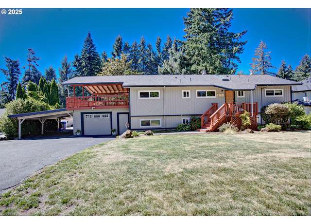 Property at 13633 SE 178th Ave, Damascus, OR 97089, 4 beds, 3 baths