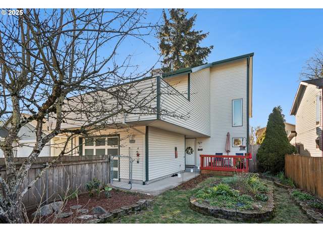 Property at 8540 SE Clatsop St, Happy Valley, OR 97086, 3 beds, 1.5 baths