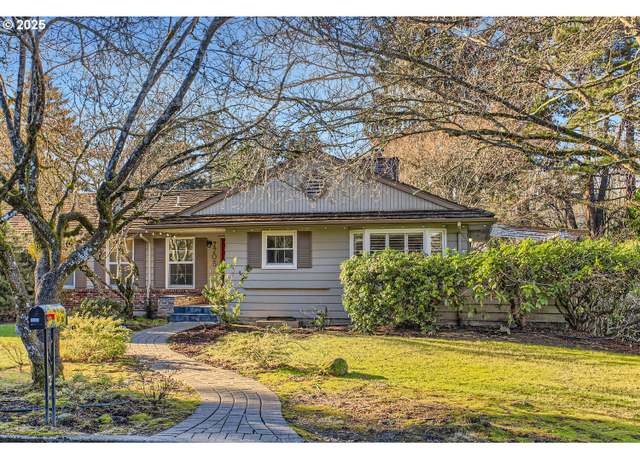 Property at 7705 SW Whitford Dr, Portland, OR 97223, 4 beds, 3 baths