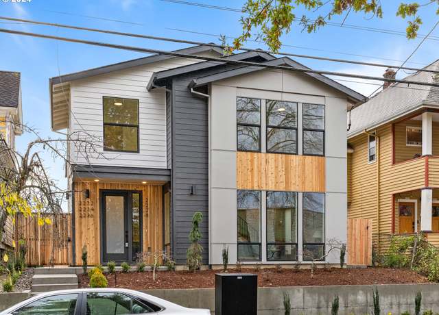 Property at 2234 SE Ankeny St #3, Portland, OR 97214, 2 beds, 2.5 baths