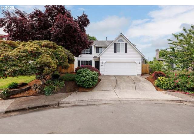 Property at 1317 SW 216th Pl, Beaverton, OR 97003, 4 beds, 2.5 baths