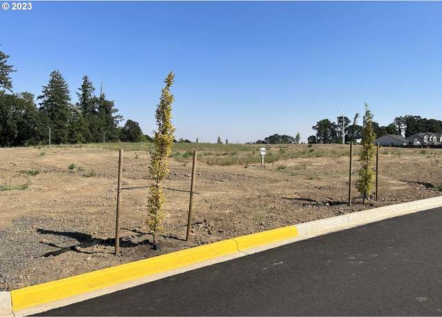 Property at 1596 NW Jackson St #94, Mcminnville, OR 97128