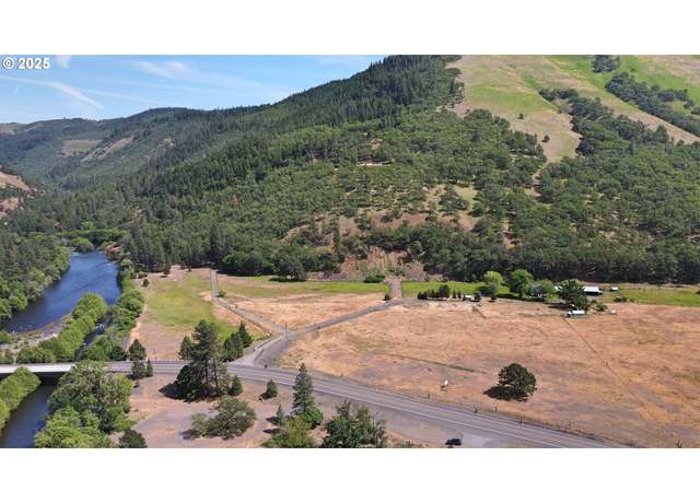 Property at 992 Highway 142 E, Lyle, WA 98635, 3 beds, 2 baths