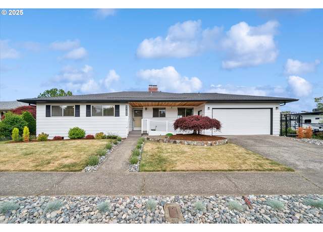 Property at 14205 NE Fremont Ct, Portland, OR 97230, 4 beds, 3 baths