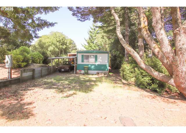 Property at 1600 Rhododendron Dr #214, Florence, OR 97439, 2 beds, 1.5 baths