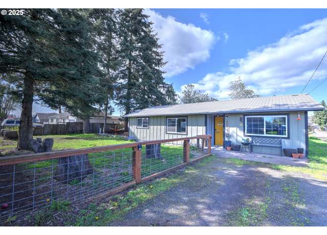 Property at 5192 D St, Springfield, OR 97478, 3 beds, 1 bath