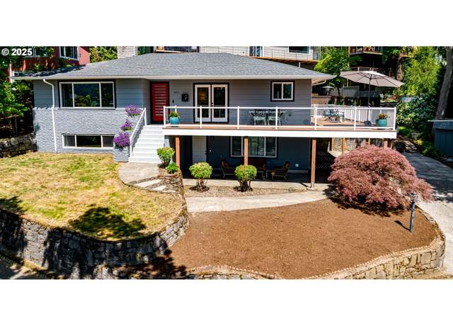 Property at 5210 N Emerson Dr, Portland, OR 97217, 3 beds, 3 baths