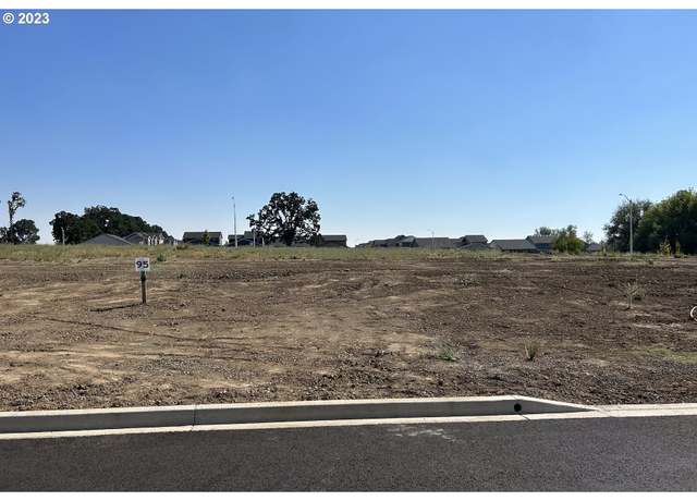 Property at 1576 NW Jackson St #95, Mcminnville, OR 97128