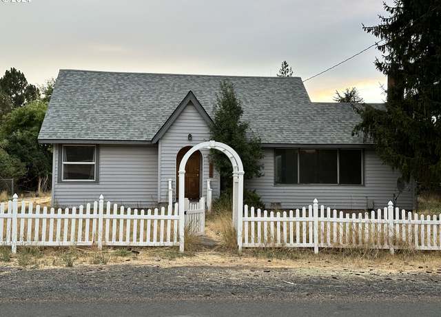Property at 1175 Washington St, Fossil, OR 97830, 3 beds, 1 bath