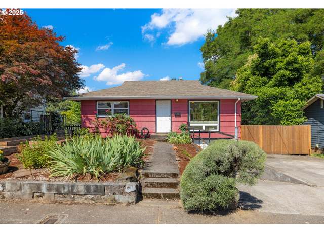 Property at 4635 SE 85th Ave, Portland, OR 97266, 3 beds, 1.5 baths