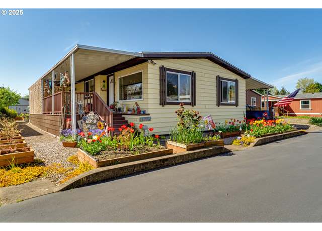 Property at 1400 Candlelight Dr #177, Eugene, OR 97402, 3 beds, 2 baths