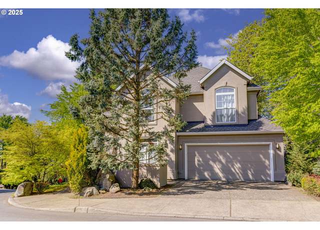 Property at 38 Morningview Cir, Lake Oswego, OR 97035, 4 beds, 3 baths