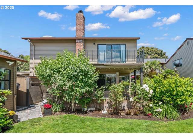 Property at 306 N Hayden Bay Dr, Portland, OR 97217, 3 beds, 2 baths