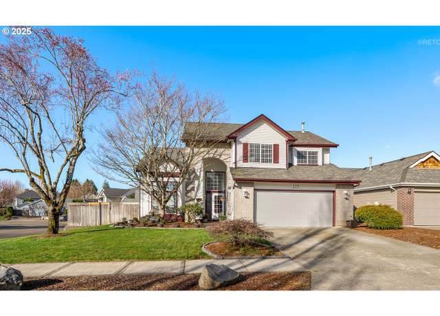 Property at 3215 NE 4th Ave, Hillsboro, OR 97124, 5 beds, 3 baths