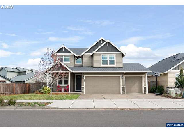 Property at 544 SE Cooper St, Dallas, OR 97338, 5 beds, 2.5 baths
