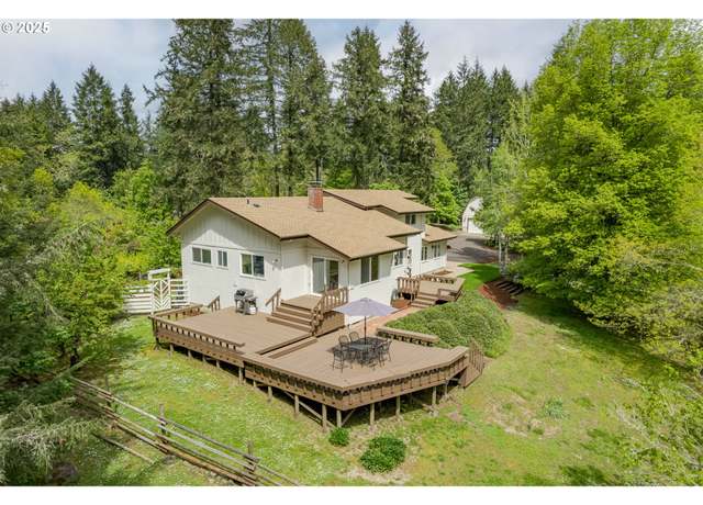 Property at 85867 Fawn Hills Dr, Eugene, OR 97405, 4 beds, 3 baths