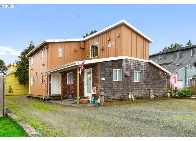 Property at 337 16th Ave, Seaside, OR 97138, 4 beds, 4 baths