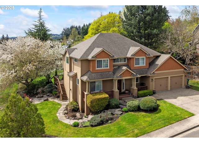 Property at 623 SW 5th St, Dundee, OR 97115, 5 beds, 2.5 baths