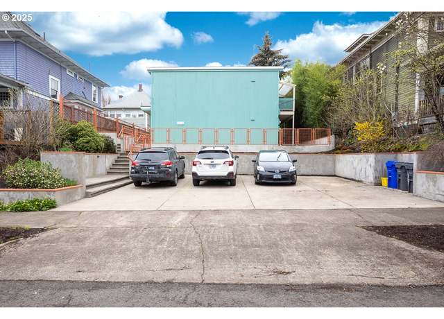 Property at 1315/1321 SE Main St, Portland, OR 97214, 4 beds, 4 baths