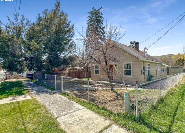 Property at 815 4th St, Baker City, OR 97814, 2 beds, 1 bath