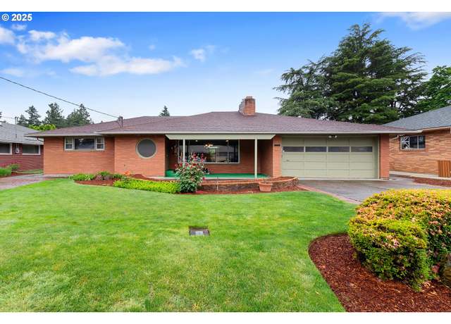 Property at 1311 NE 116th Ave, Portland, OR 97220, 3 beds, 2.5 baths