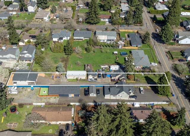 Property at 4915 SE 111th Ave, Portland, OR 97266, 8 beds, 4 baths