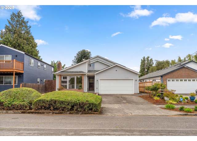 Property at 7206 N Amherst St, Portland, OR 97203, 4 beds, 3 baths