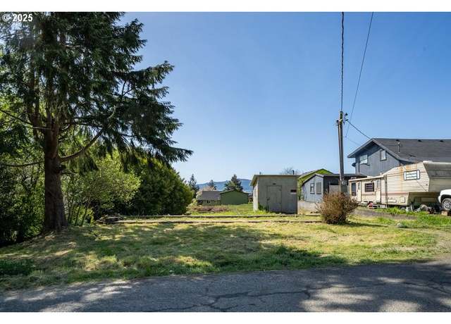Property at 403 Evergreen Ave, Garibaldi, OR 97118