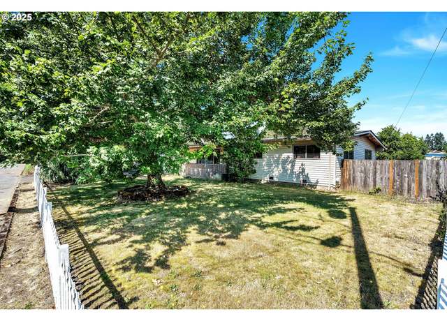 Property at 5189 SE LA Mesa Way, Milwaukie, OR 97267, 3 beds, 2 baths